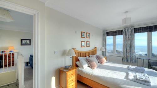 4 Coram Court