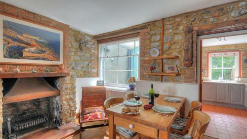 Bedrock Cottage
