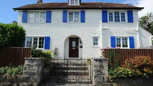 Corner Cottage