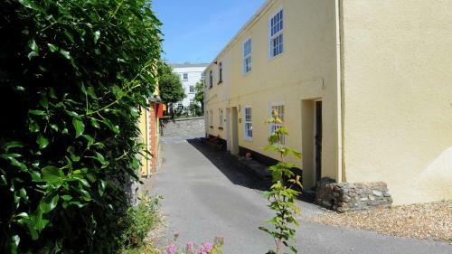 4/5 Georges Square