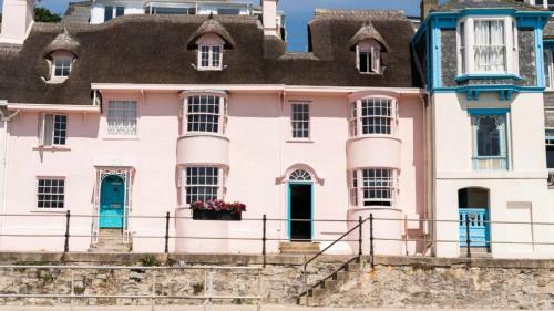 2 Beach Way House