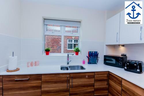 Luxury Apartment W Big Balcony Maidenhead