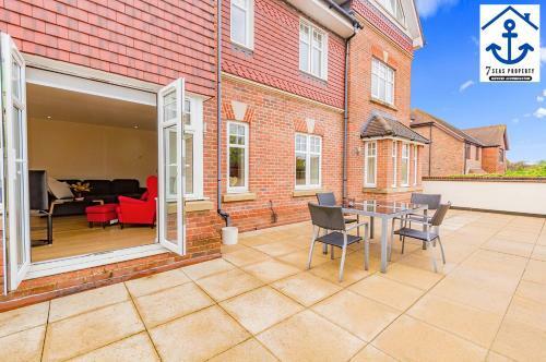 Luxury Apartment W Big Balcony Maidenhead