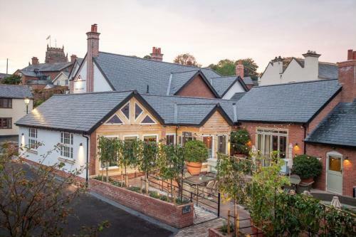 Hotel The Lion At Malpas