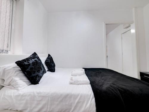 Apartamento Ideally Situated Cosy Studio With Parking And Garden