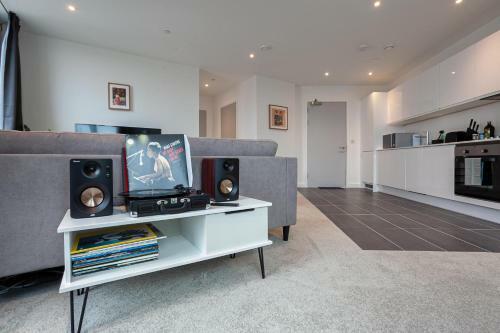 Spacious 2 Bed Apartment In Central Manchester