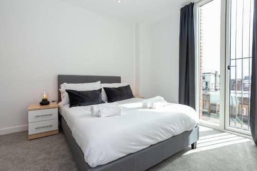 Spacious 2 Bed Apartment In Central Manchester