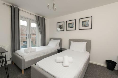 Guestready - Family Home In Salford