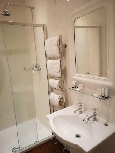 Bed & Breakfast Cleatham Hall