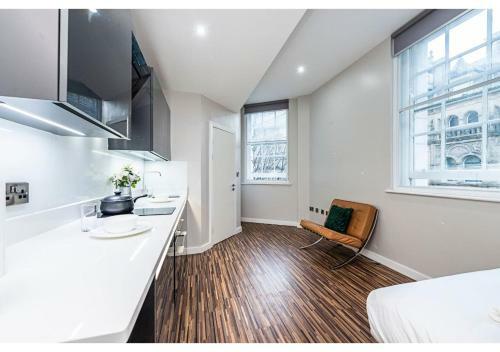 Modern Studios And Apartments, Manchester - Sk