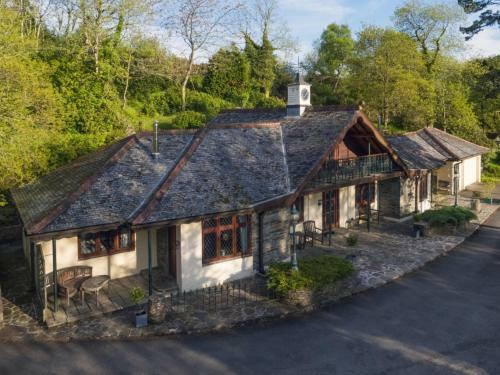 Holiday Home Gardeners Cottage