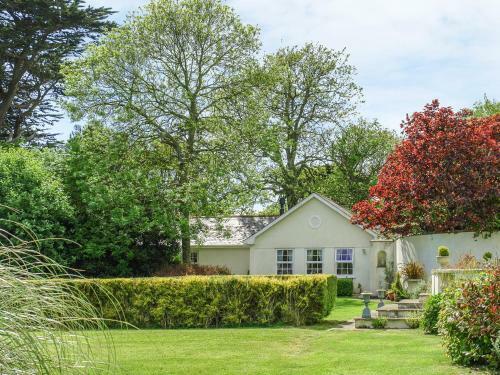 Charlton Lodge