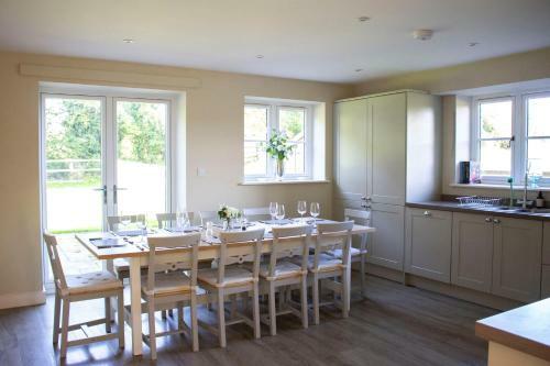 Stunning 4 Bedroom Country House