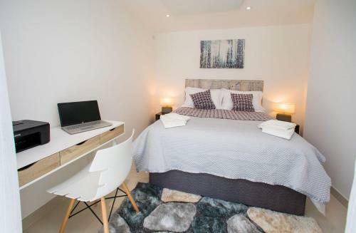 James' Place @ The Brecon Beacons