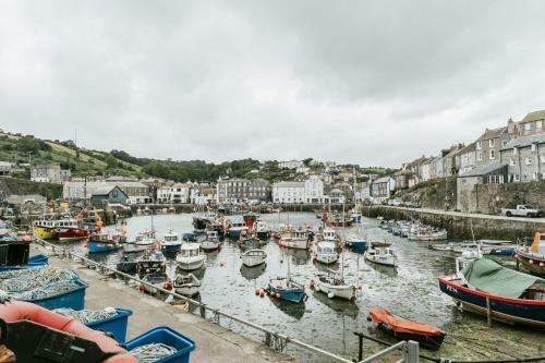 The Backlet - Mevagissey Cottage Sleeps 4