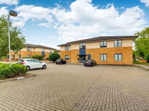 Delightful Apartment In Milton Keynes Near Snozone