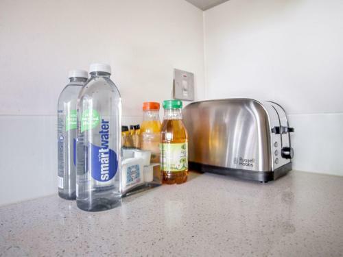 Delightful Apartment In Milton Keynes Near Snozone