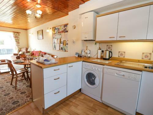 Lazey Cottage