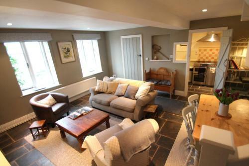 East Harwood Farm Cottage