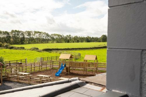 Hostal Ballycanal Moira- Guest House And Self-catering