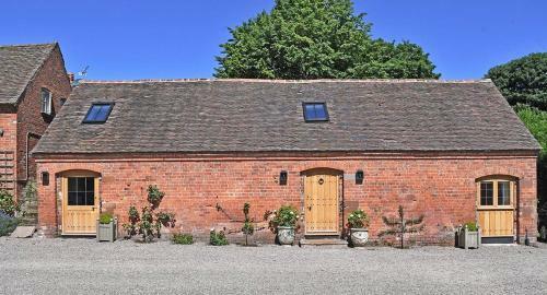 Morville Villa Sleeps 14 With Wifi