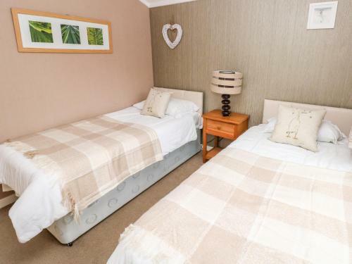 1 Hornbeam Lodge