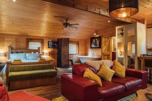 Donard Shadow Lodge