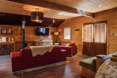 Donard Shadow Lodge