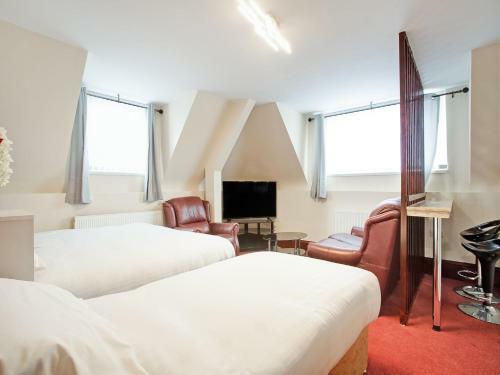 Hotel Oyo The Benwell Apartments
