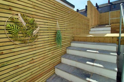 Aneurin House By Staybc