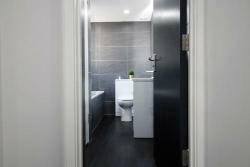 Aneurin House By Staybc