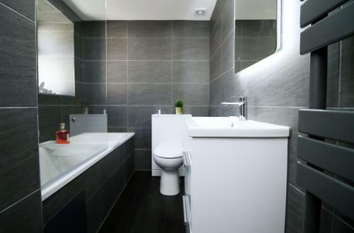 Aneurin House By Staybc