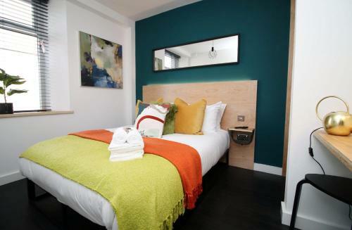 Aneurin House By Staybc