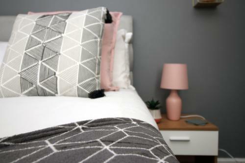 Usk House By Staybc