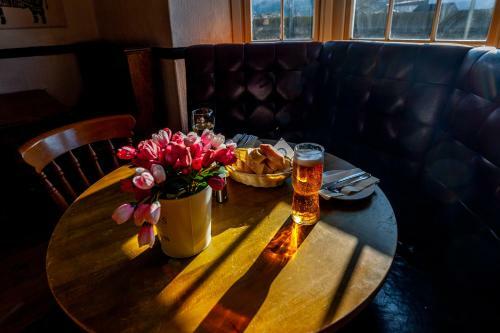 Hotel The Ship Inn Caerleon
