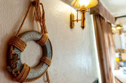 Hotel The Ship Inn Caerleon
