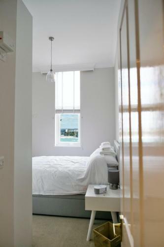 Tides - Luxury Sea Views Apartment
