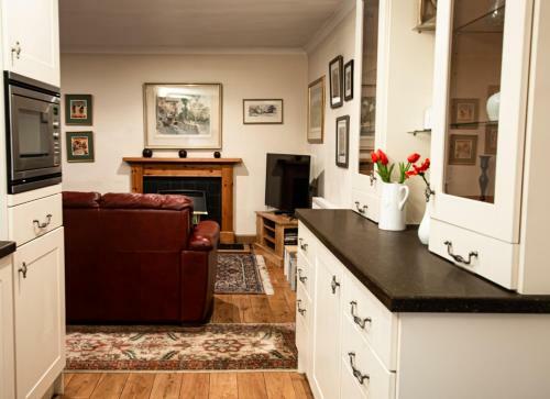 Cute And Cosy 4-bed Cottage In Newtonmore