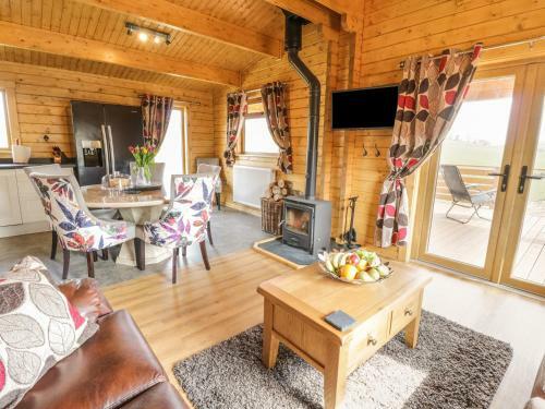 Manor Farm Lodges - Red Kite Lodge