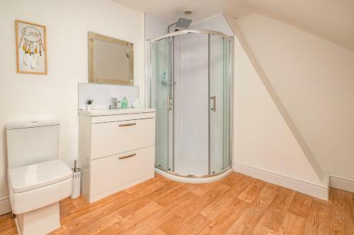 Spacious Contractor House For Large Groups - Private Parking By Comfy Workers