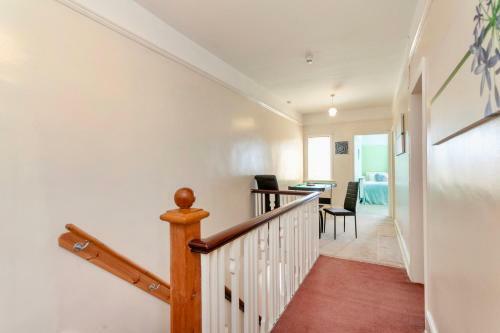 Nottingham Jireh Villa, City Center, Parking