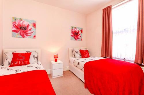 Nottingham Jireh Villa, City Center, Parking