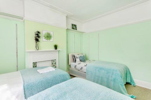 Nottingham Jireh Villa, City Center, Parking