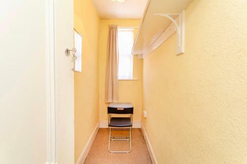 Nottingham Jireh Villa, City Center, Parking