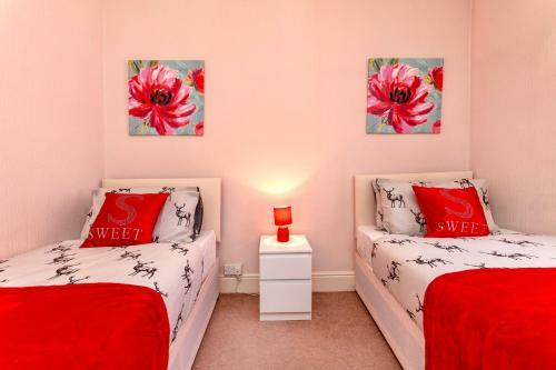 Nottingham Jireh Villa, City Center, Parking