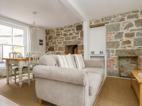Alice Cottage