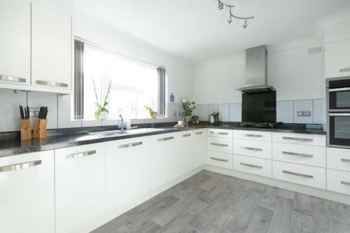 Kvm Sugar Way House By Kvm Serviced Accommodation