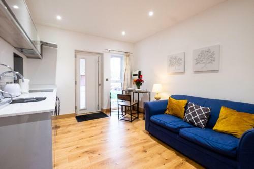 Three Tuns Apartments - Ash
