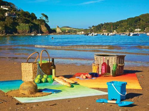 1 The Salcombe