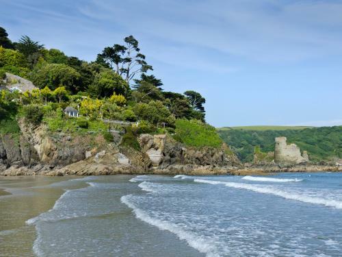 3 The Salcombe
